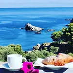 Zabbara Bed & Breakfast 4*